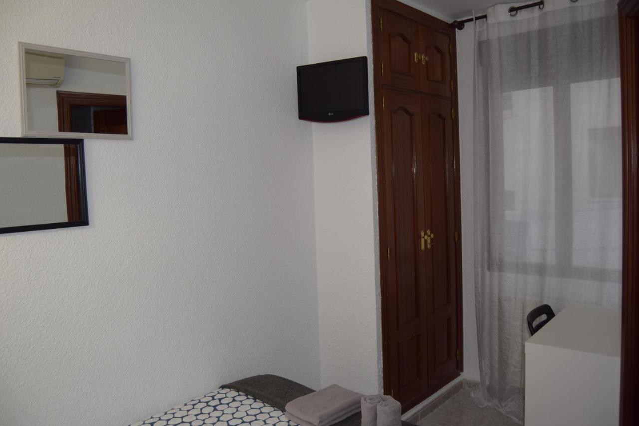 Hostal Rofer Madri Exterior foto