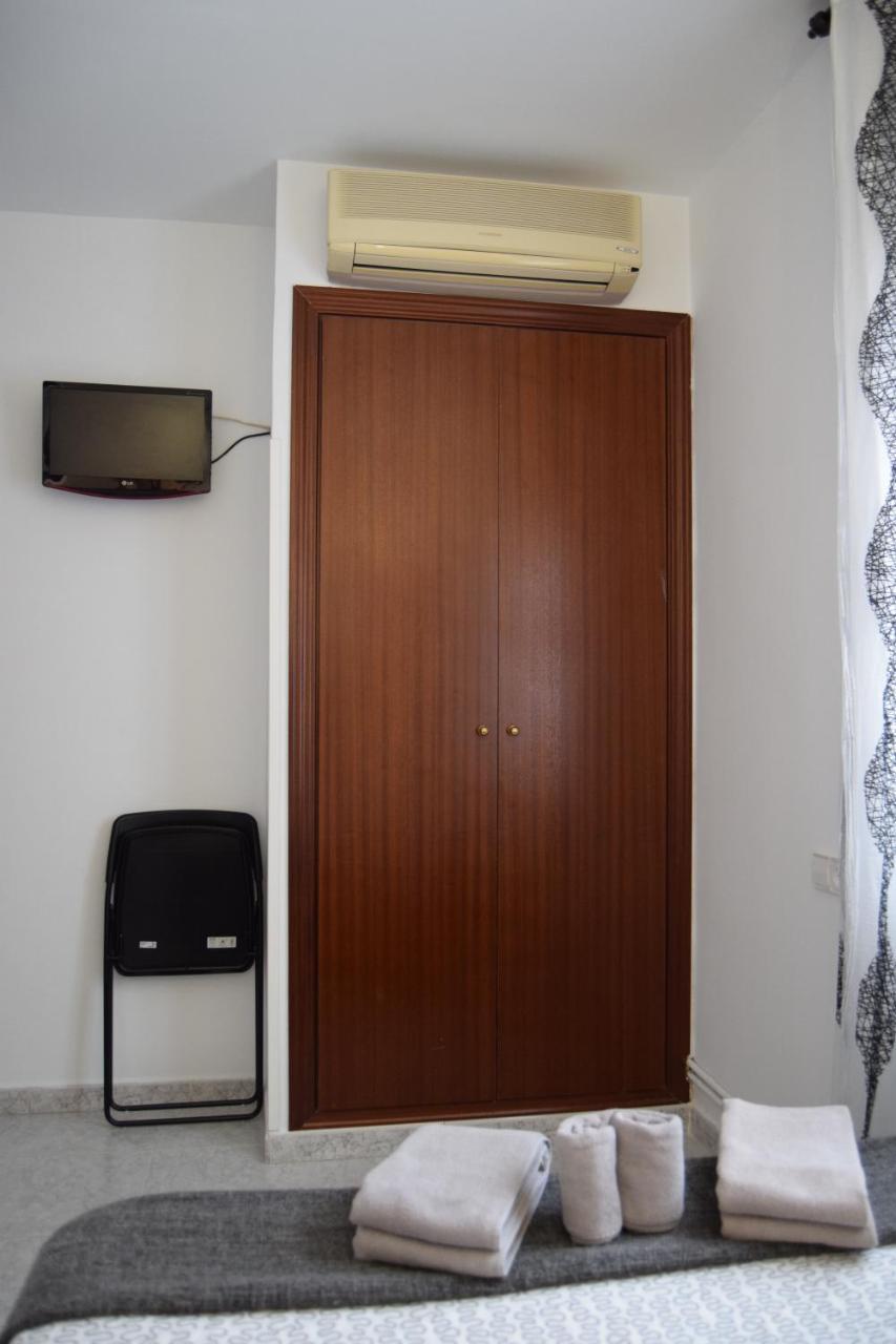Hostal Rofer Madri Exterior foto