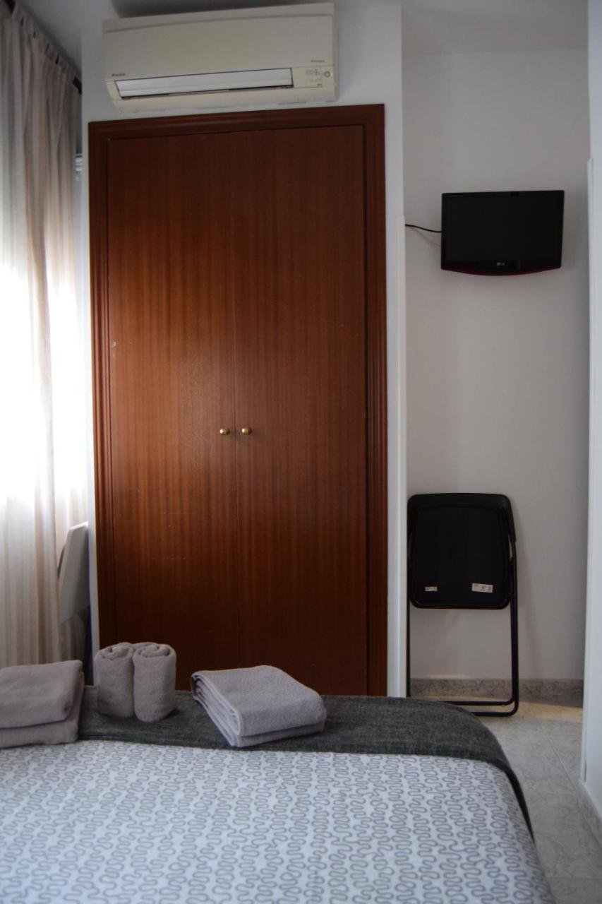 Hostal Rofer Madri Exterior foto