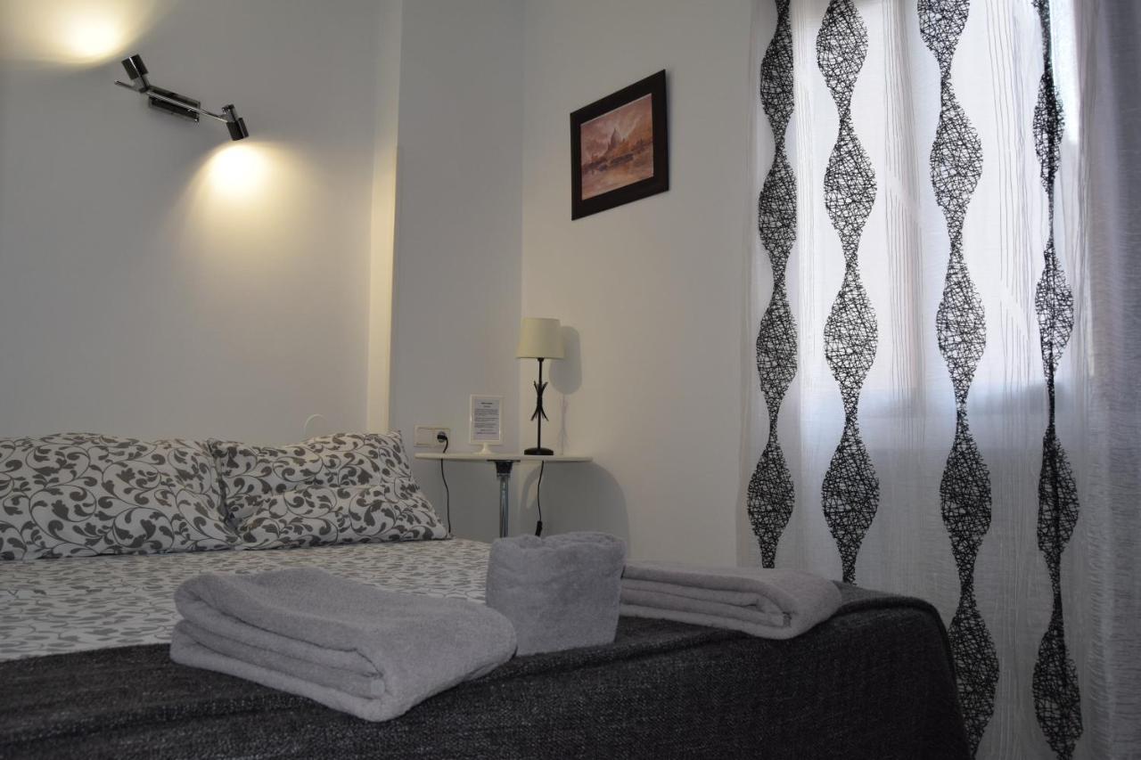 Hostal Rofer Madri Exterior foto