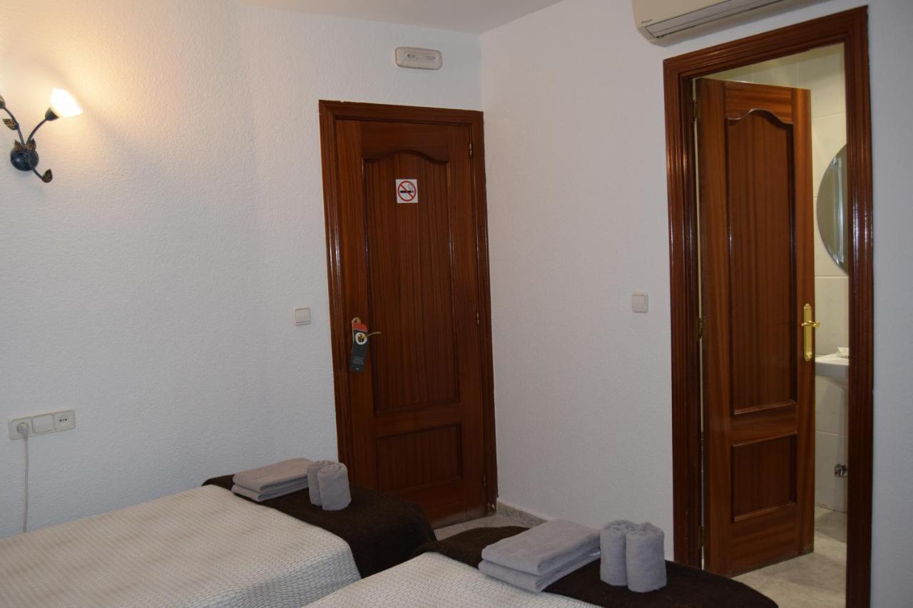 Hostal Rofer Madri Exterior foto