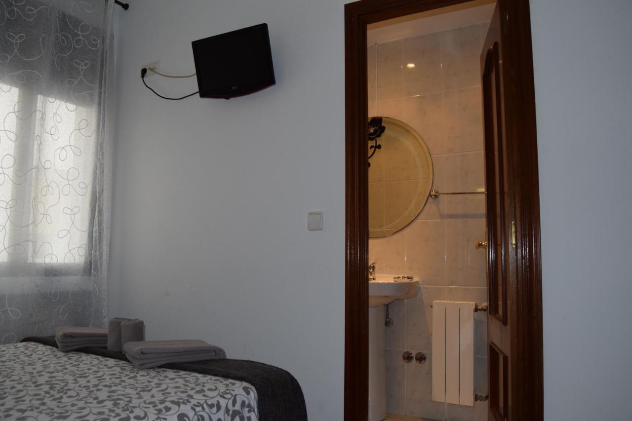 Hostal Rofer Madri Exterior foto
