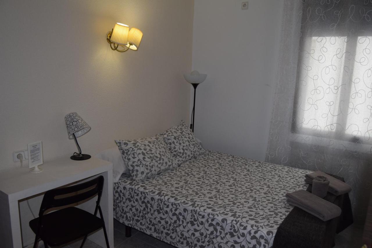 Hostal Rofer Madri Exterior foto