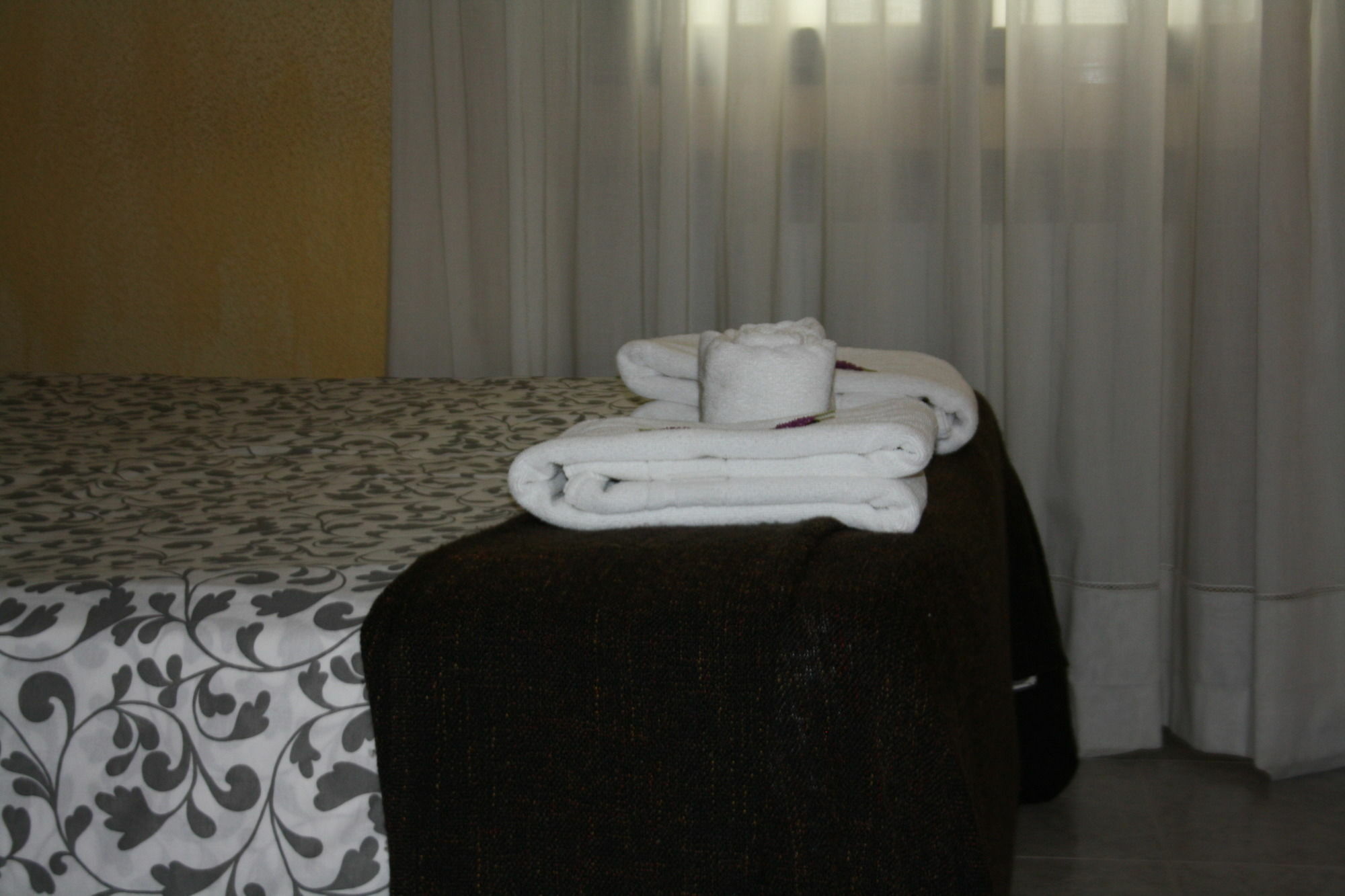 Hostal Rofer Madri Exterior foto